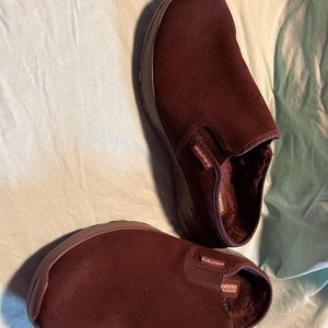 SKECHERS GOGA/MAX Women’s Suede